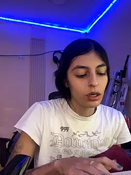 Snapshot of cristel_17 chatting on September 23, 3:48 am cristel 17 online show from September 23, 3:48 am