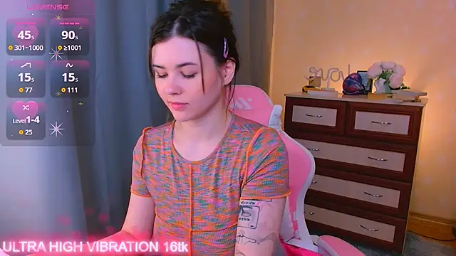 cutie mili online show from October 4, 8:20 am