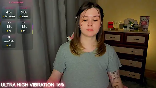 cutie mili online show from April 25, 1:41 pm