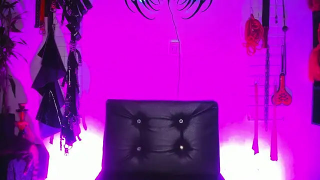 irregular fetish  online show from July 9, 10:55 pm