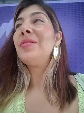 scarlett moore online show from April 26, 4:38 pm