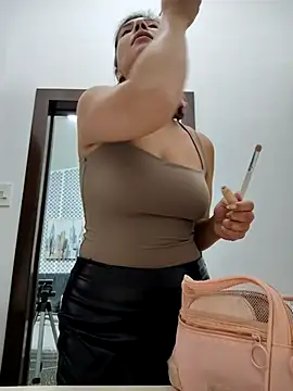 Snapshot of scarlett_moore chatting on September 12, 1:40 pm scarlett moore online show from September 12, 1:40 pm