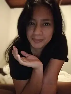 bunnyD21 online show from August 9, 5:56 am