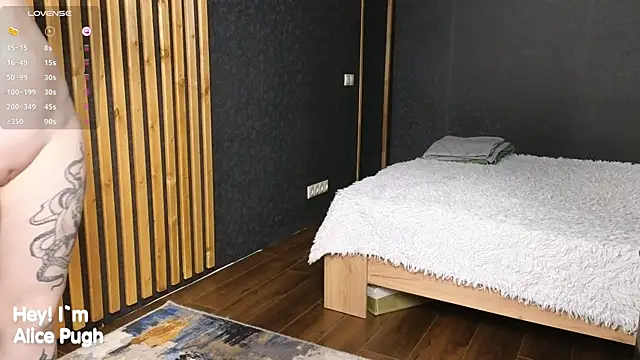 alicepugh online show from October 15, 7:05 pm