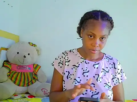 Snapshot of DayanaWood chatting on October 17, 4:10 pm DayanaWood online show from October 17, 4:10 pm