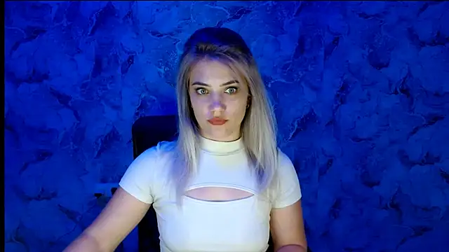 Snapshot of nika_gold1 chatting on September 11, 10:15 am nika gold1 online show from September 11, 10:15 am