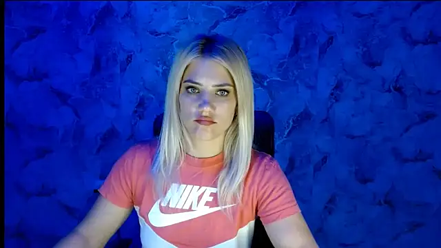 Snapshot of nika_gold1 chatting on September 9, 4:18 pm nika gold1 online show from September 9, 4:18 pm