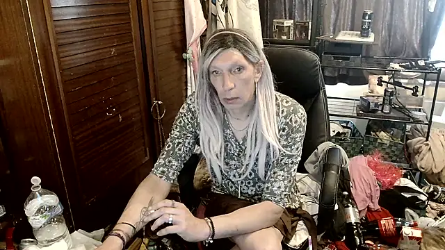 Ombeline1 online show from June 10, 12:48 pm
