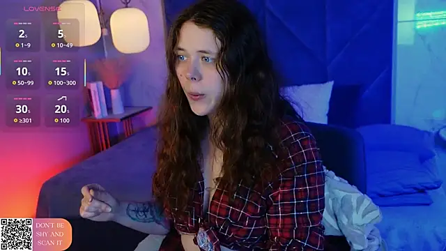 SophiePure online show from April 25, 8:28 pm