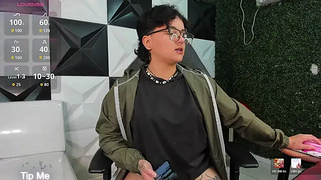 isabeautyx19 online show from June 2, 1:34 pm