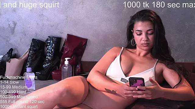 Alissa bby online show from July 29, 1:55 pm