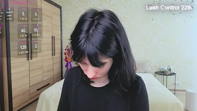 JulisSweet online show from May 1, 6:27 am