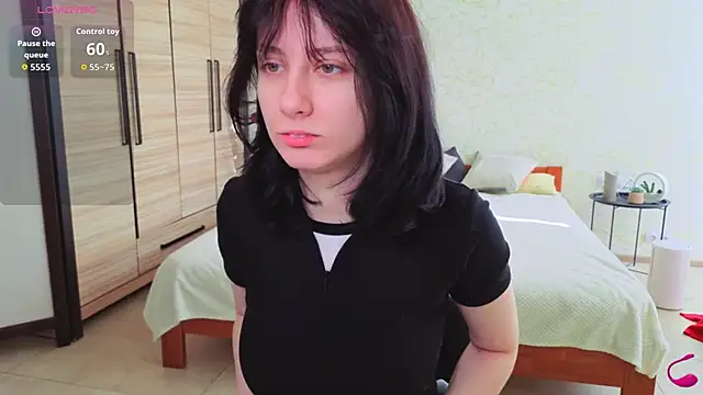 JulisSweet online show from October 26, 7:59 am