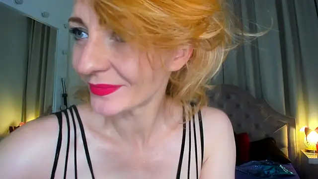 Snapshot of SquirtyAlisa chatting on October 10, 5:07 pm SquirtyAlisa online show from October 10, 5:07 pm