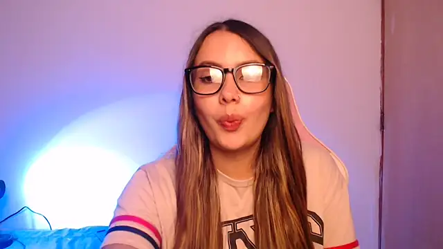 lalawhitte online show from October 28, 10:25 pm