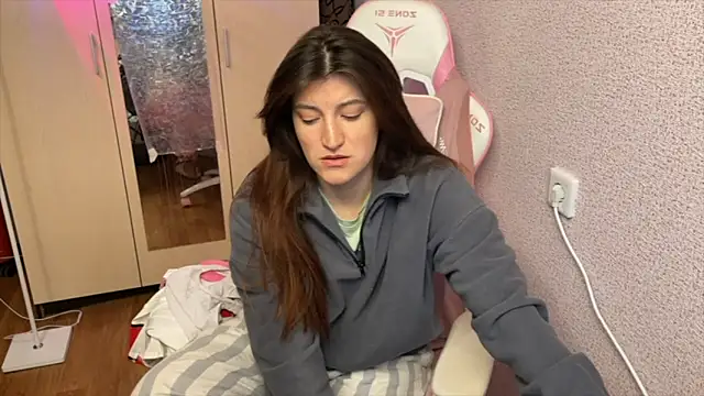 Katrin  kiss online show from April 24, 4:32 pm