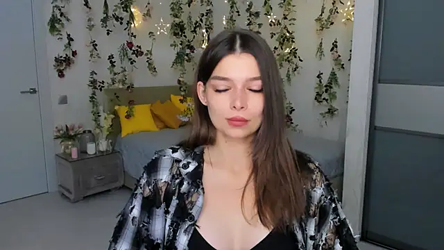 ContinentOfTranquility online show from September 26, 1:14 am