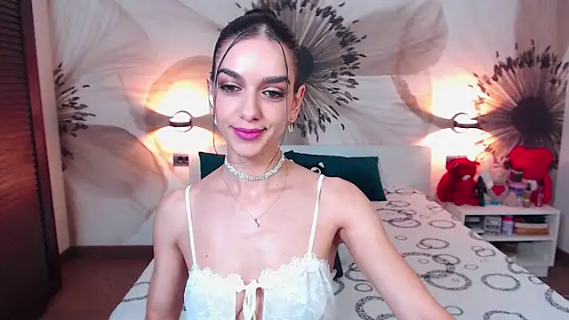 KatherineBisou online show from February 20, 8:53 pm