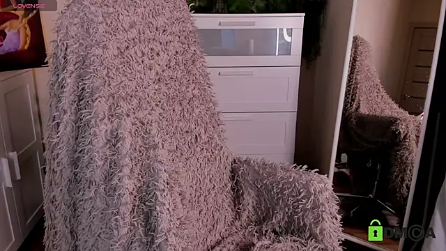 MalenaErnman online show from December 5, 10:49 am