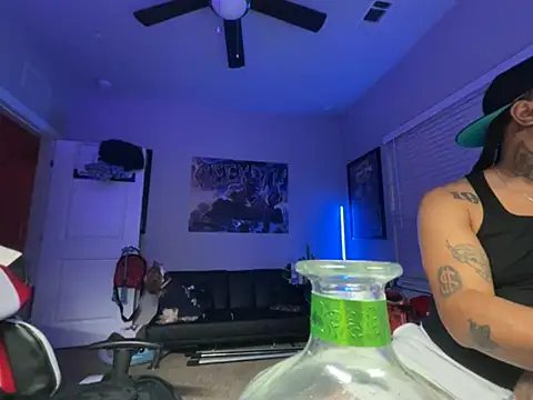 4EVAGLACIERS online show from April 28, 3:10 am