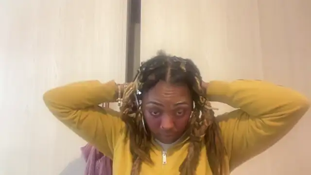 ChocolateCakeQueen online show from December 19, 4:37 am