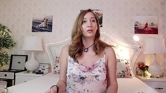 IreneHope online show from April 27, 9:39 am