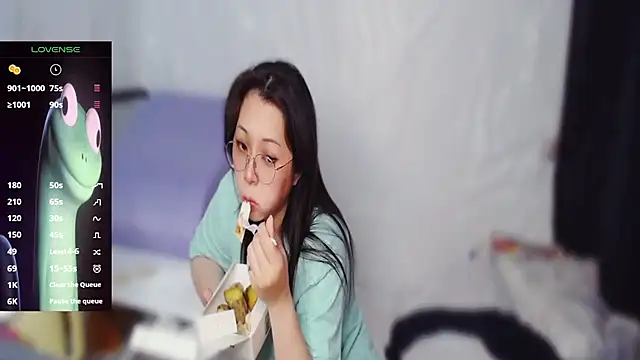 mememe 1006  online show from April 24, 5:43 am