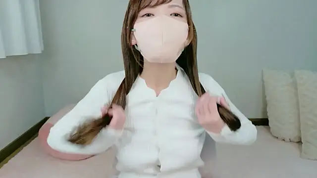 AKANE-- online show from March 5, 1:40 pm