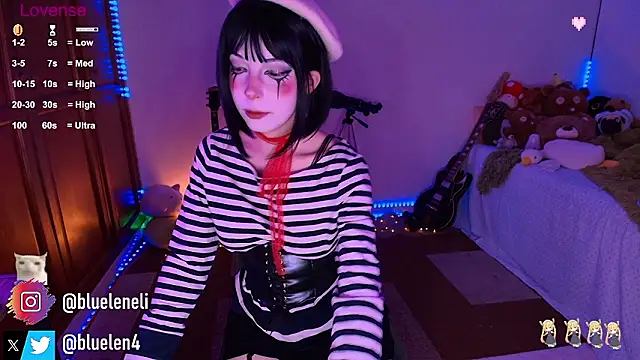 bluelen online show from March 15, 10:39 am