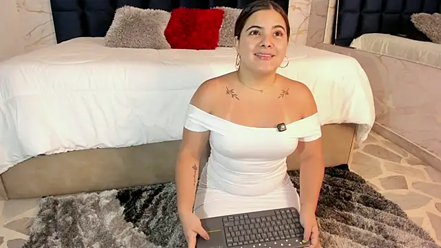 Snapshot of EVELIN_MASON chatting on September 13, 8:06 pm EVELIN MASON online show from September 13, 8:06 pm