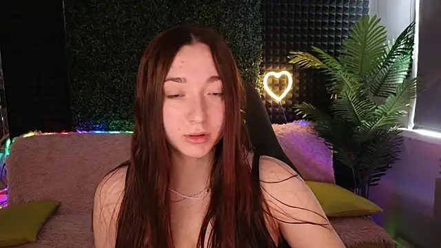 YasmineWest online show from October 8, 7:35 am