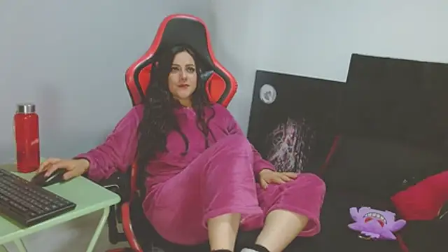 Noamartin  online show from April 20, 2:47 am