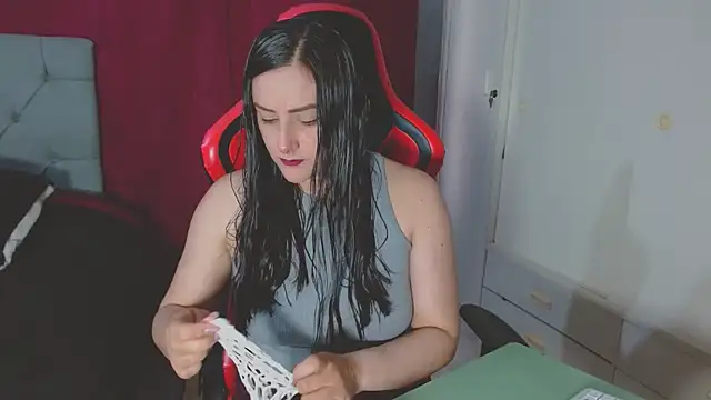 Noamartin  online show from December 15, 10:48 pm