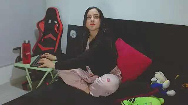 Noamartin  online show from April 23, 2:52 am