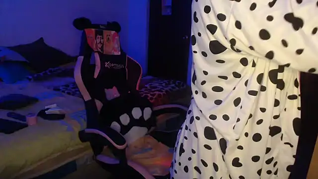 LucifernandaSw online show from April 21, 7:37 am