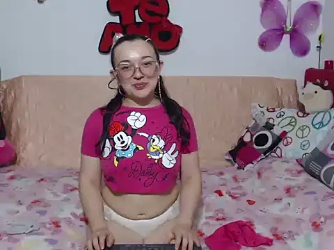 Angela 18honey online show from March 24, 2:17 am