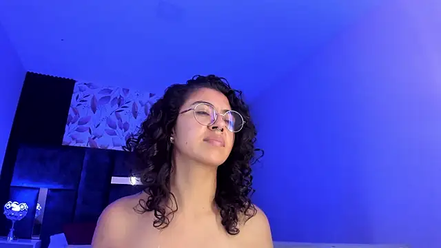 Amareto  online show from April 25, 1:41 pm