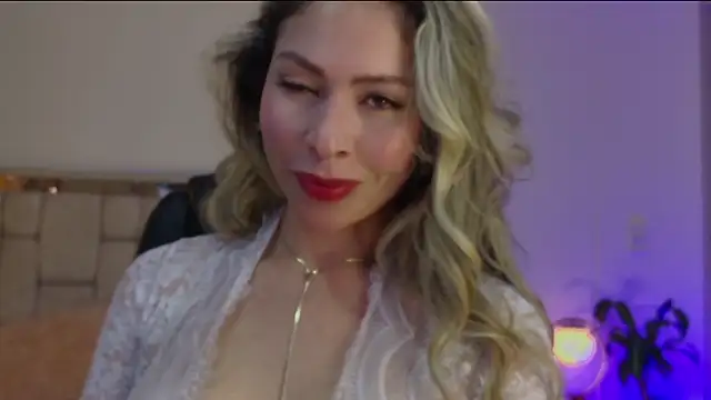 Ammy Castro online show from November 18, 11:26 pm