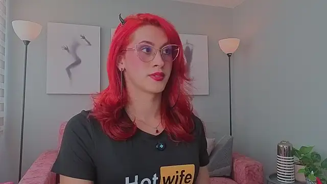 Juliana Saenzz online show from February 20, 9:04 pm