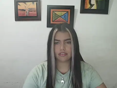 Snapshot of sweetkitty_16 chatting on October 17, 3:43 am sweetkitty 16 online show from October 17, 3:43 am