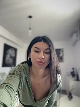 Wet Aarya  online show from April 26, 11:52 am