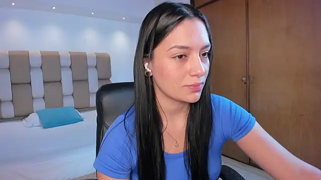 carina rossi online show from December 1, 1:03 pm