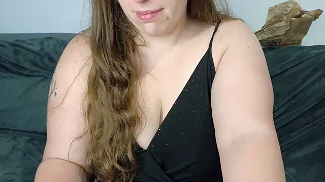 FrancaiseLynne online show from April 23, 5:15 am