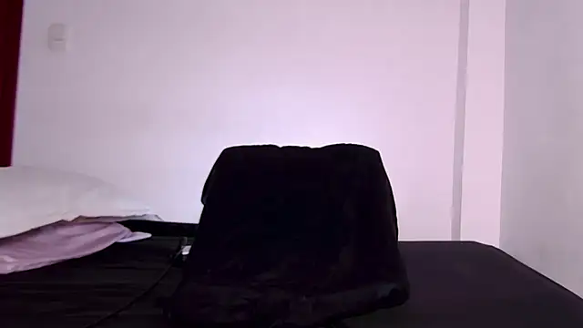 caarlywhitee online show from March 21, 10:04 pm