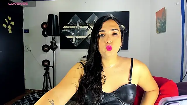 SARAMISHA online show from January 12, 2:11 pm