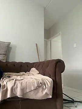 officialkhakes za online show from April 21, 7:04 am