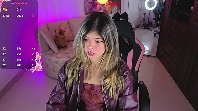 NATAASHA    online show from April 25, 3:31 am