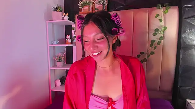 kendall saenz online show from November 25, 7:47 pm