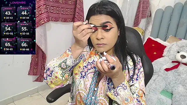 lakshmiraniii online show from November 25, 11:56 am