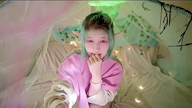 Akemilun online show from October 24, 9:05 am